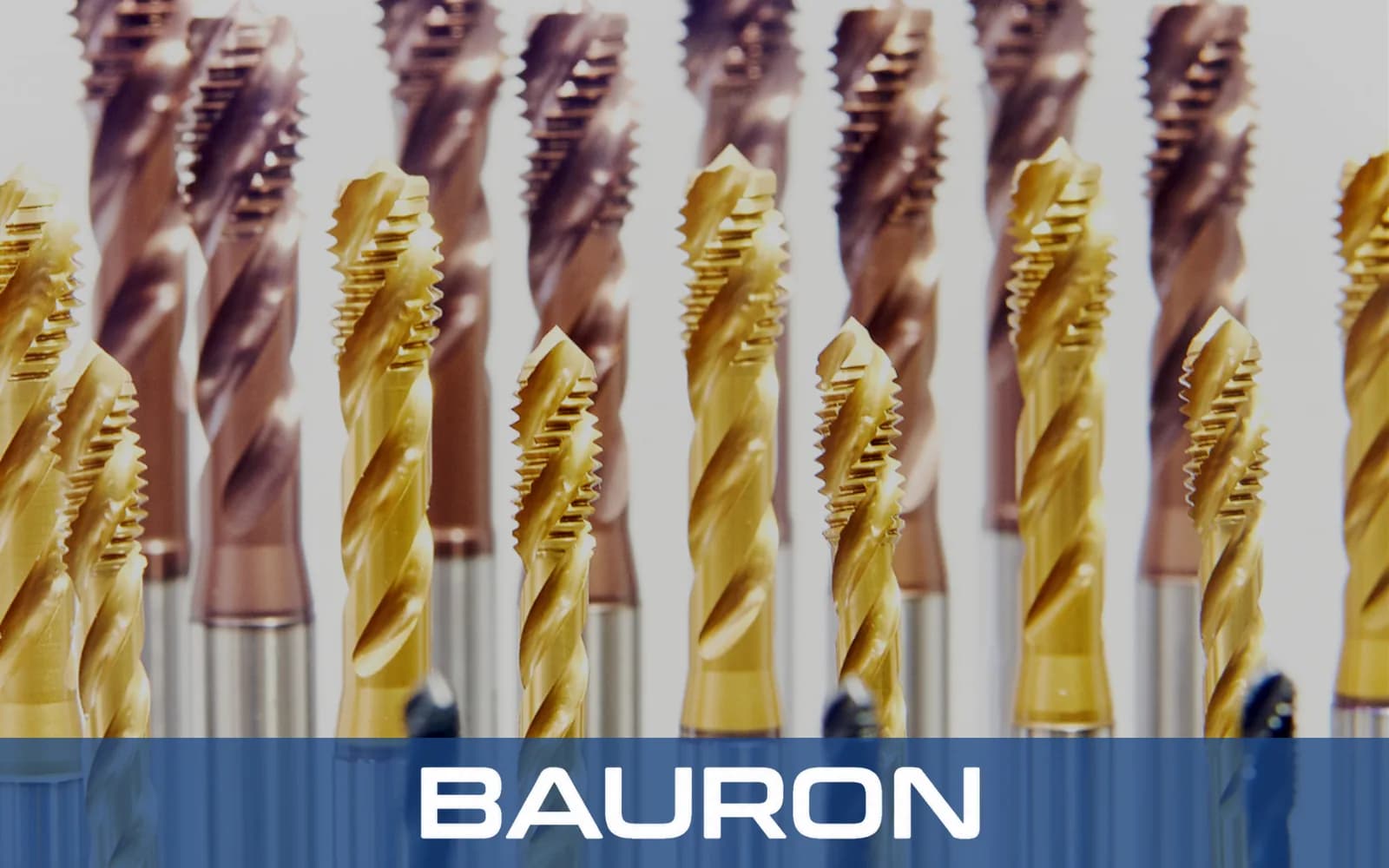 Rangées de tarauds à goujure hélicoïdale à revêtement doré et bronze